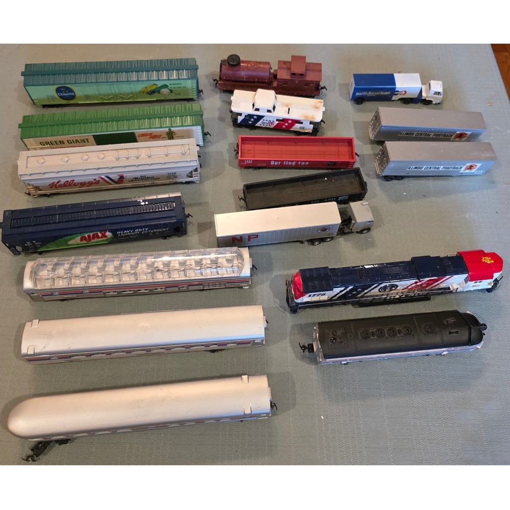 HO Scale Train Lot 17pc Amtrak Spirit of 76 Kellogg Chiquita Tyco
